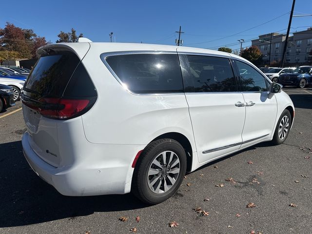 2022 Chrysler Pacifica Hybrid Limited