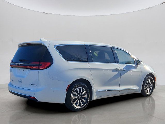 2022 Chrysler Pacifica Hybrid Limited