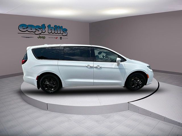 2022 Chrysler Pacifica Hybrid Limited