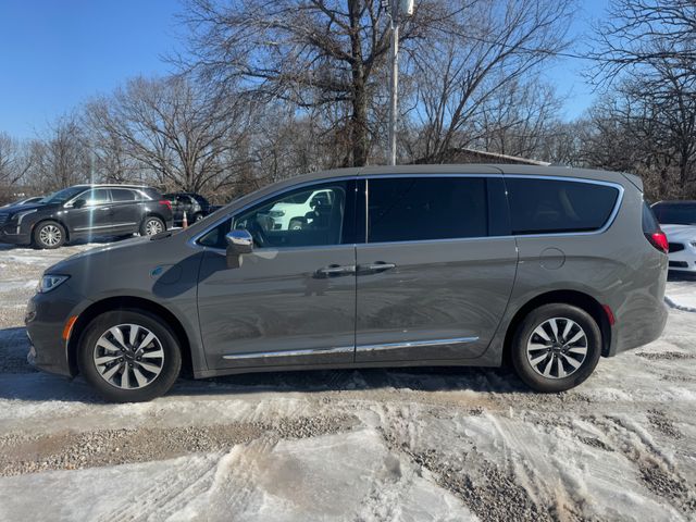 2022 Chrysler Pacifica Hybrid Limited