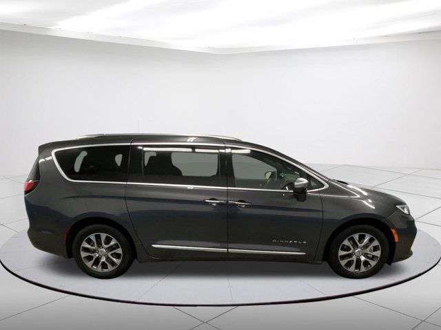 2022 Chrysler Pacifica Hybrid Pinnacle