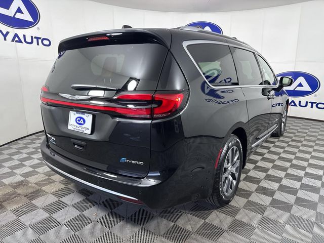 2022 Chrysler Pacifica Hybrid Pinnacle