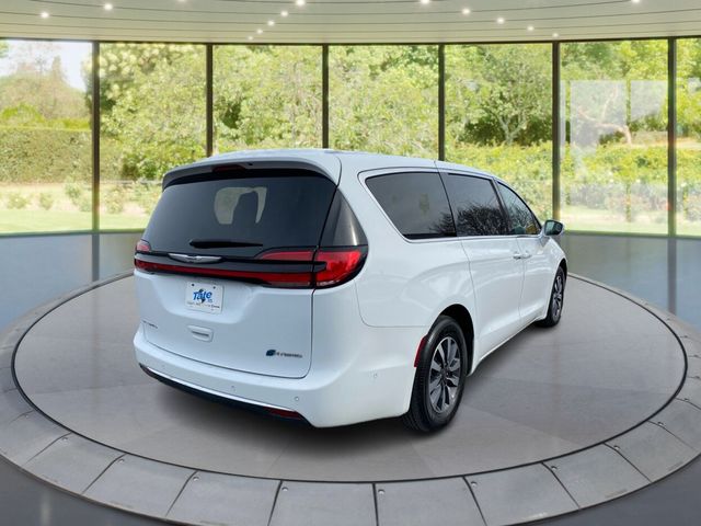 2022 Chrysler Pacifica Hybrid Touring L