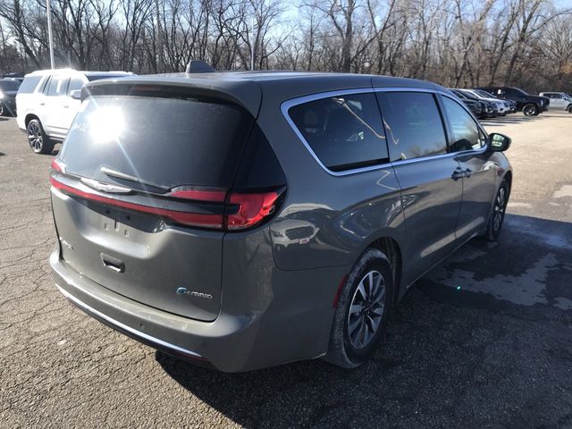 2022 Chrysler Pacifica Hybrid Touring L