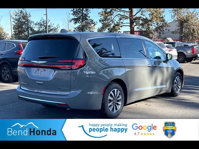 2022 Chrysler Pacifica Hybrid Touring L