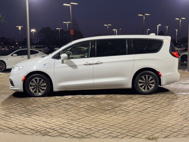 2022 Chrysler Pacifica Hybrid Touring L