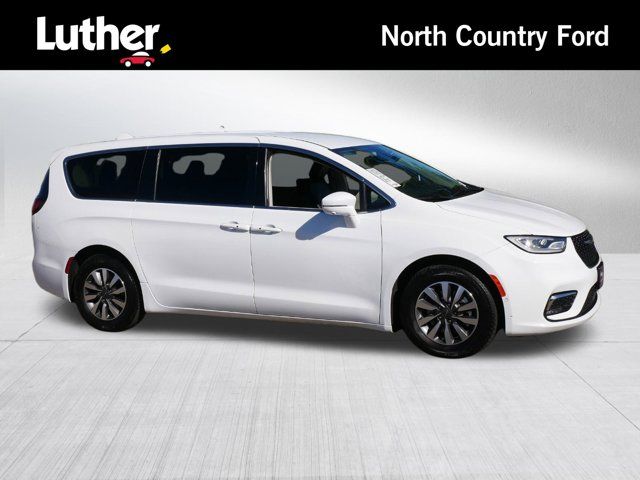 2022 Chrysler Pacifica Hybrid Touring L