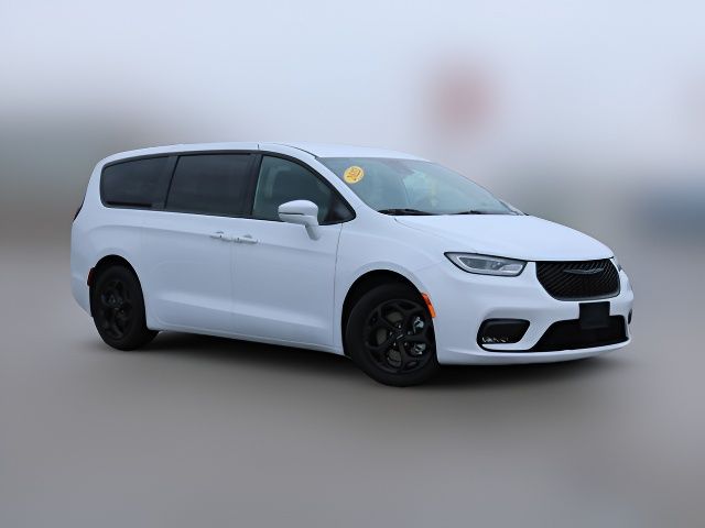 2022 Chrysler Pacifica Hybrid Touring L