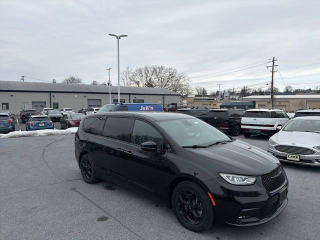 2022 Chrysler Pacifica Hybrid Touring L