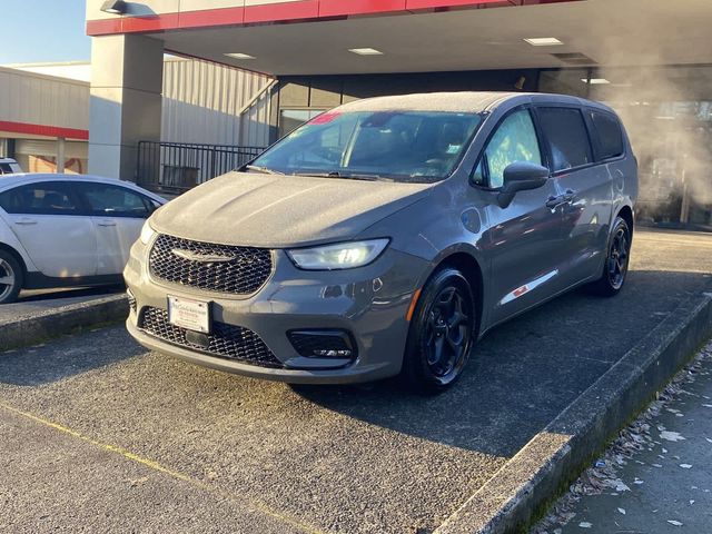 2022 Chrysler Pacifica Hybrid Touring L