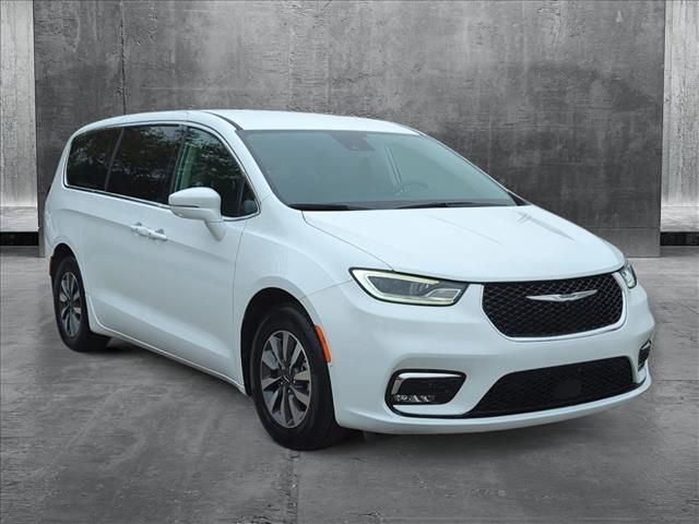 2022 Chrysler Pacifica Hybrid Touring L