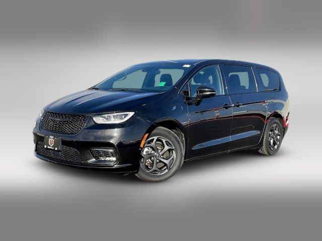 2022 Chrysler Pacifica Hybrid Touring L