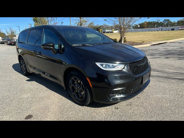 2022 Chrysler Pacifica Hybrid Touring L