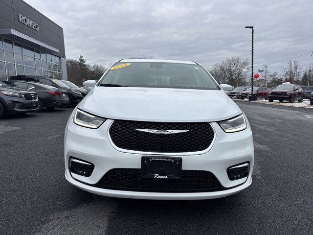 2022 Chrysler Pacifica Hybrid Touring L