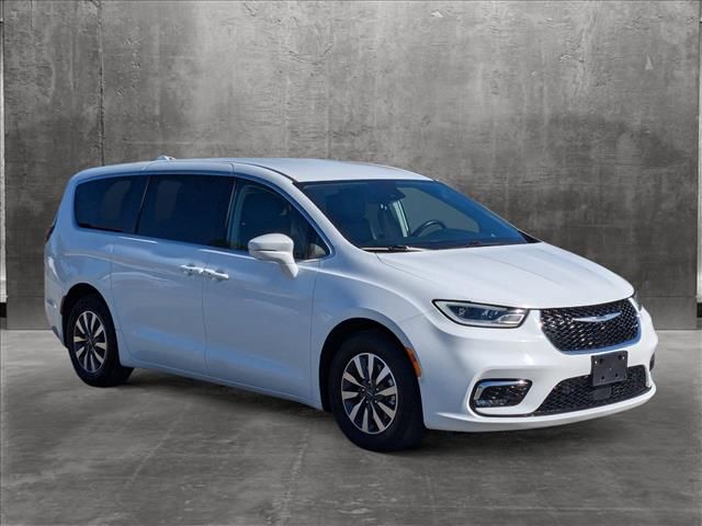 2022 Chrysler Pacifica Hybrid Touring L