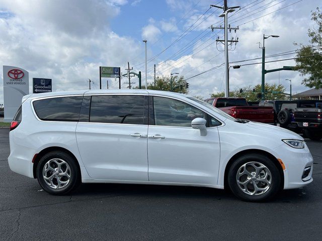 2022 Chrysler Pacifica Hybrid Touring L