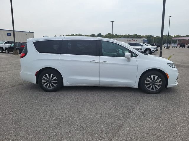 2022 Chrysler Pacifica Hybrid Touring L