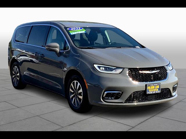 2022 Chrysler Pacifica Hybrid Touring L