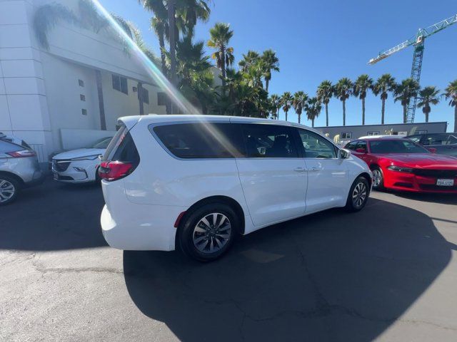 2022 Chrysler Pacifica Hybrid Touring L