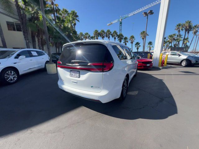 2022 Chrysler Pacifica Hybrid Touring L