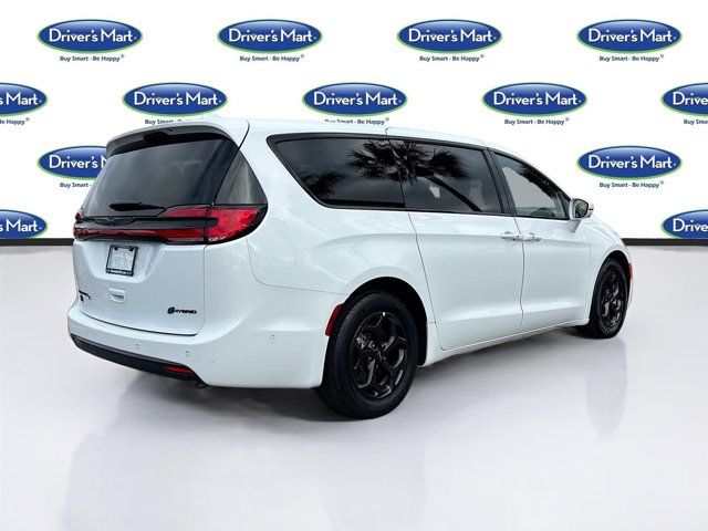 2022 Chrysler Pacifica Hybrid Touring L