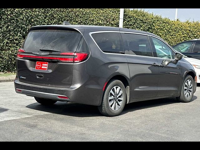 2022 Chrysler Pacifica Hybrid Touring L