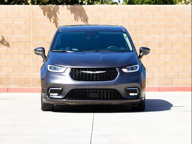 2022 Chrysler Pacifica Hybrid Touring L