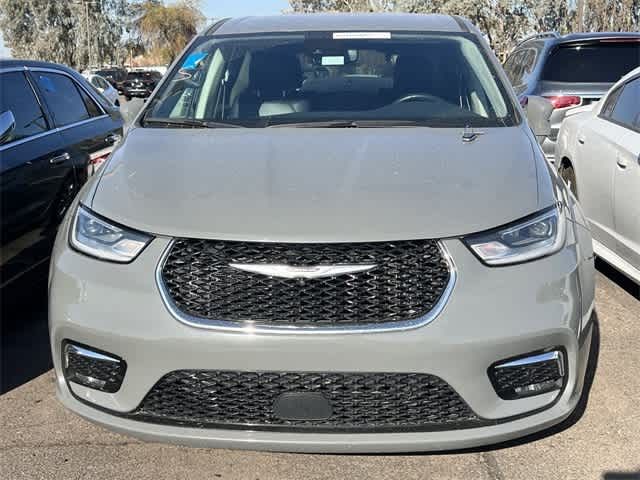 2022 Chrysler Pacifica Hybrid Touring L