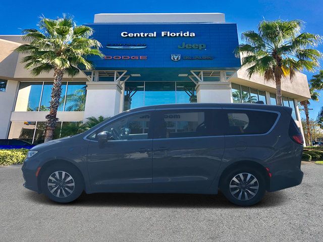 2022 Chrysler Pacifica Hybrid Touring L