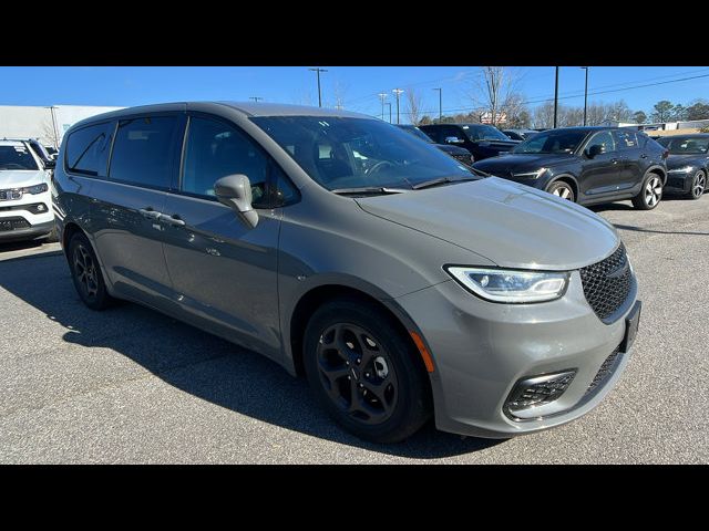 2022 Chrysler Pacifica Hybrid Touring L