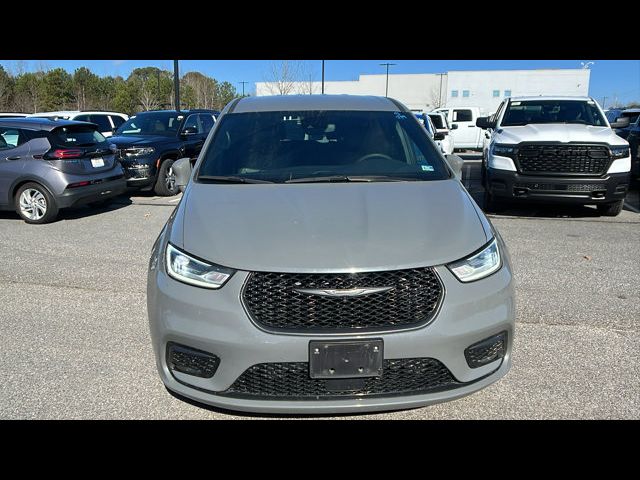 2022 Chrysler Pacifica Hybrid Touring L