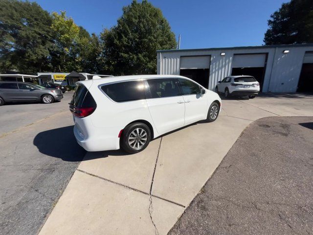 2022 Chrysler Pacifica Hybrid Touring L