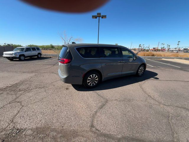 2022 Chrysler Pacifica Hybrid Touring L