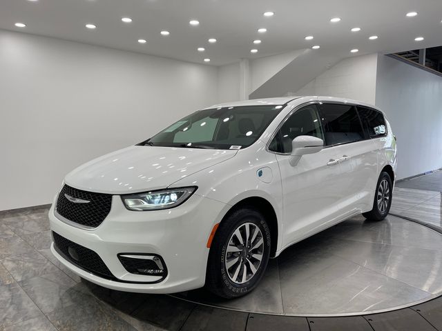 2022 Chrysler Pacifica Hybrid Touring L