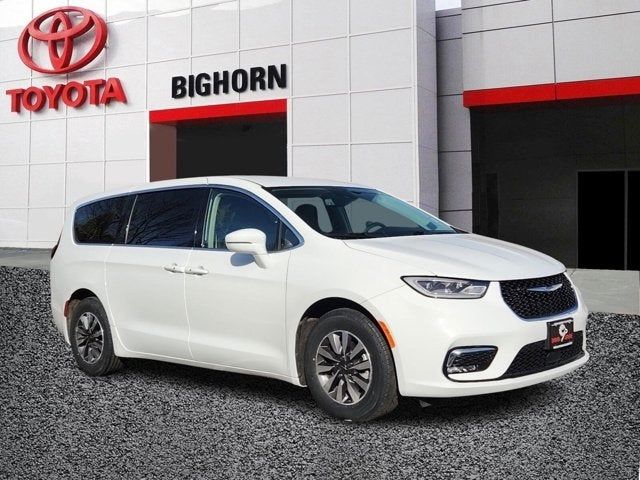 2022 Chrysler Pacifica Hybrid Touring L