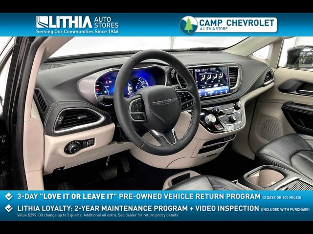 2022 Chrysler Pacifica Hybrid Touring L