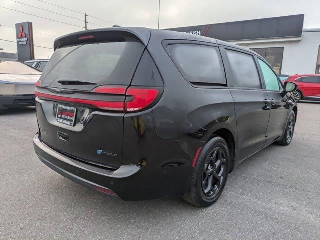 2022 Chrysler Pacifica Hybrid Touring L