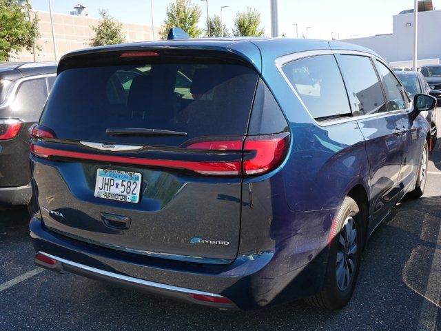 2022 Chrysler Pacifica Hybrid Touring L