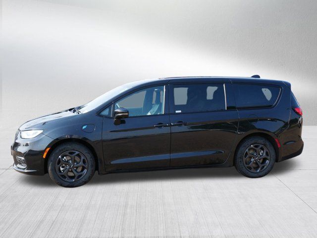 2022 Chrysler Pacifica Hybrid Touring L