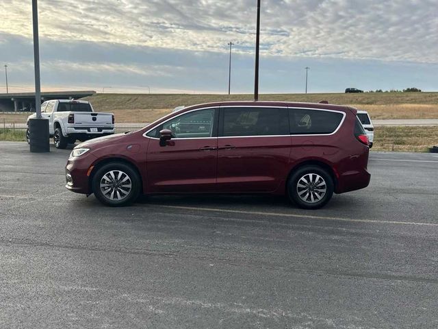 2022 Chrysler Pacifica Hybrid Touring L