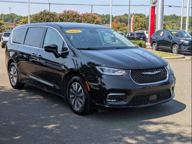 2022 Chrysler Pacifica Hybrid Touring L