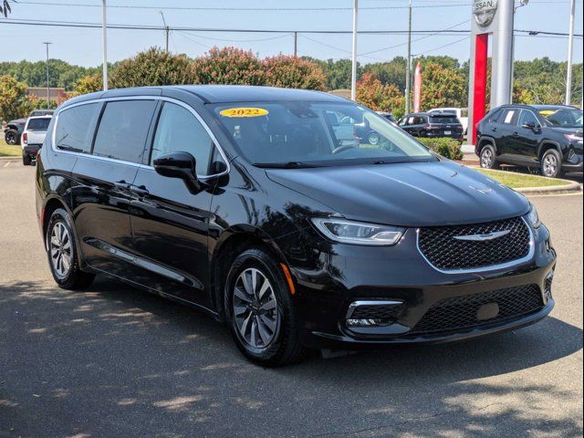 2022 Chrysler Pacifica Hybrid Touring L