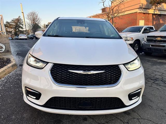 2022 Chrysler Pacifica Hybrid Touring L