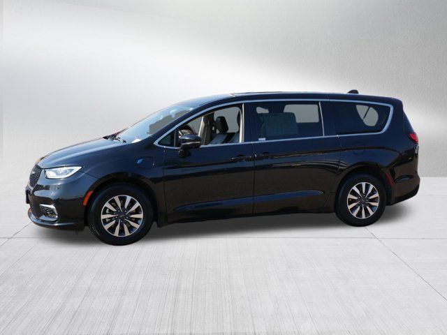 2022 Chrysler Pacifica Hybrid Touring L