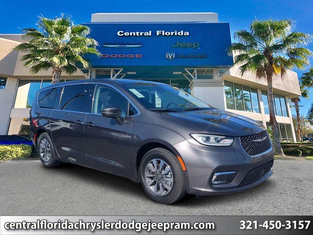 2022 Chrysler Pacifica Hybrid Touring L