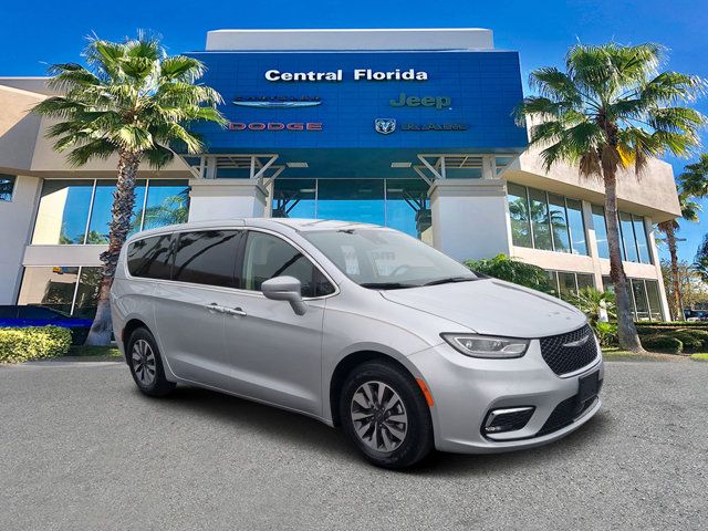 2022 Chrysler Pacifica Hybrid Touring L