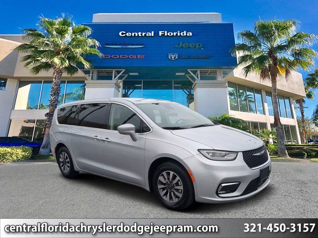 2022 Chrysler Pacifica Hybrid Touring L