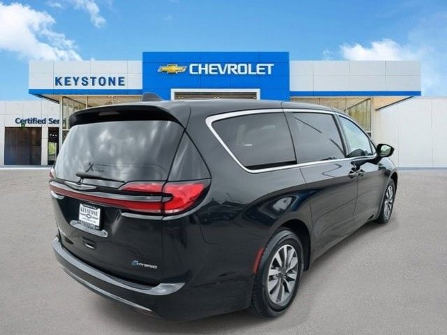 2022 Chrysler Pacifica Hybrid Touring L