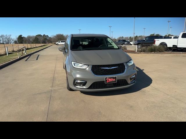 2022 Chrysler Pacifica Hybrid Touring L