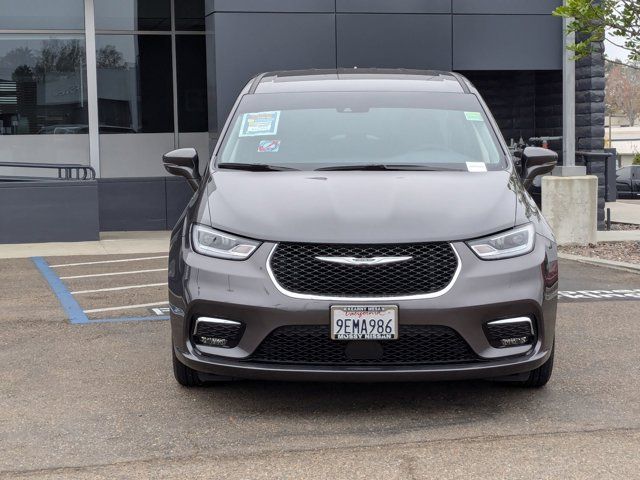 2022 Chrysler Pacifica Hybrid Touring L